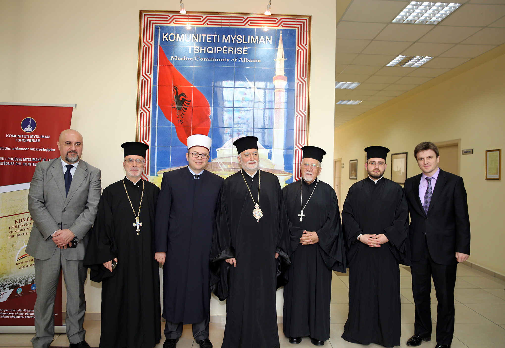 Kryetari Bruçaj pret në një takim peshkopët arbëreshë