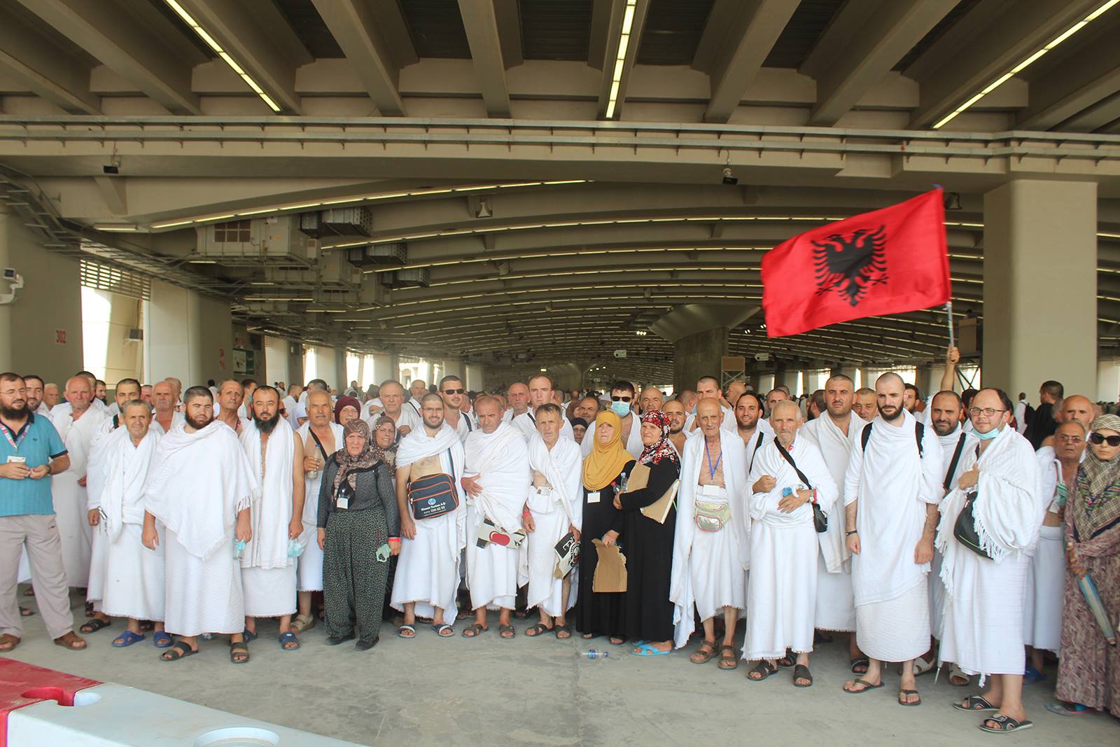 Nesër Rreth 370 Besimtarë Shqiptar Nisen Për Në Haxh Komuniteti Mysliman I Shqipërsië