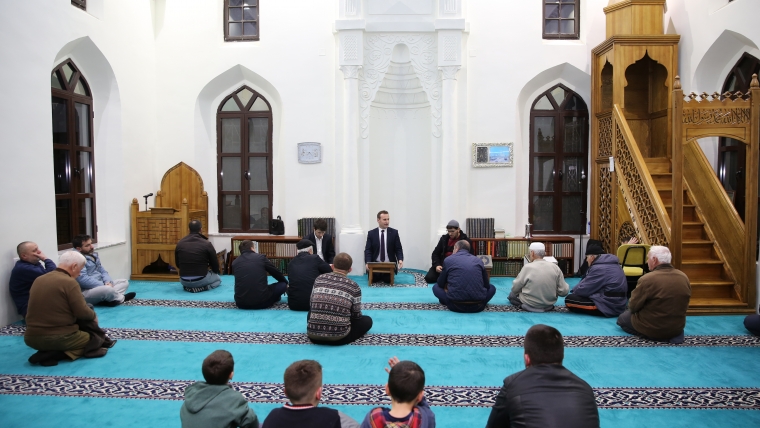 “Frytet e Besimit” zhvillohen në xhaminë e Pazarit të Ri, Tiranë