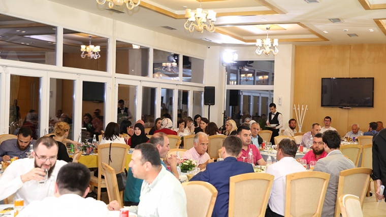 Myftinia e Berati shtron iftar për besimtarët