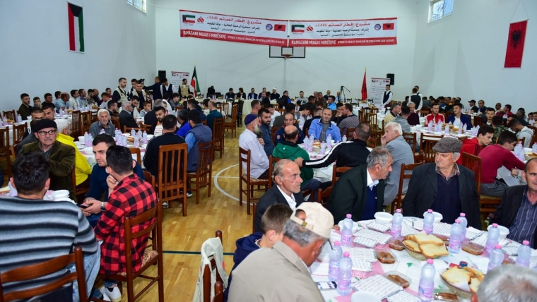 Myftinia e Lushnjes shtron iftar për besimtarët e qytetit