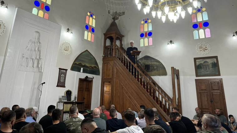 Kryetari i KMSH-së mban hutbe Xhaminë e Mirahorit në Korçë